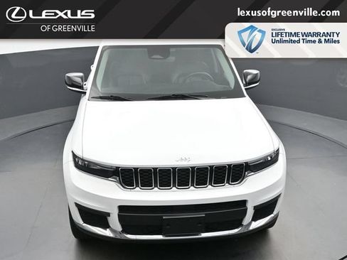 Used 2022 Jeep Grand Cherokee L Limited AWD/4WD image 39
