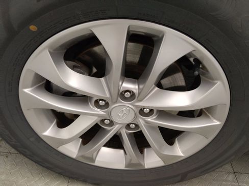 Used 2020 Hyundai Santa Fe SE FWD image 31