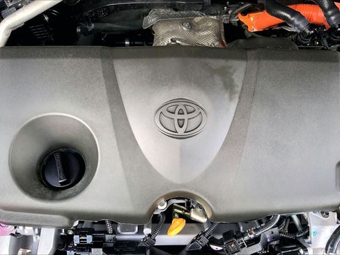 Used 2025 Toyota RAV4 XLE w/ Convenience Package AWD/4WD image 32