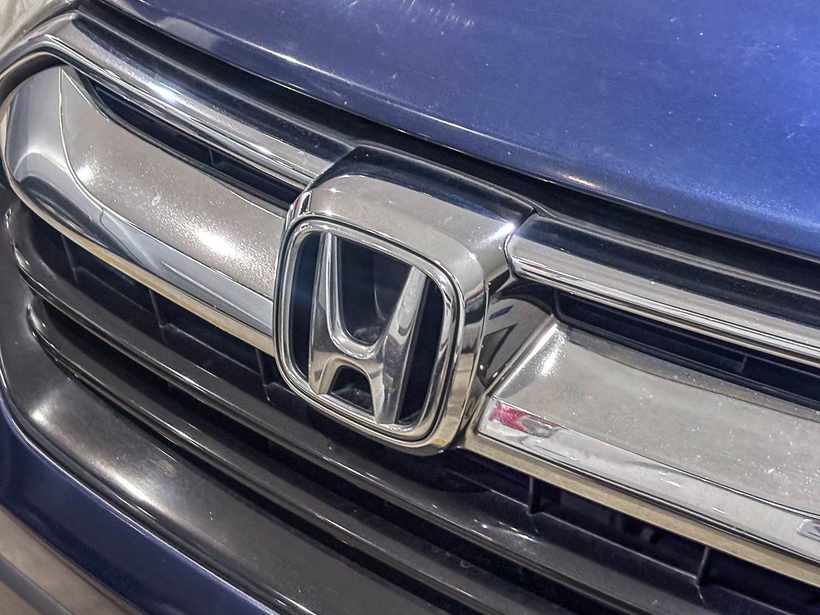 Used 2019 Honda CR-V LX image 9