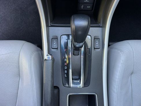 Used 2015 Honda Accord EX-L image 26