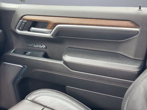 Used 2024 Chevrolet Silverado 1500 High Country w/ High Country Premium Package image 24