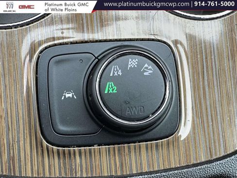 Used 2023 GMC Acadia SLE image 27