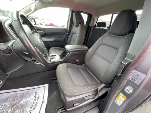 Used 2021 Chevrolet Colorado LT w/ LT Convenience Package image 11