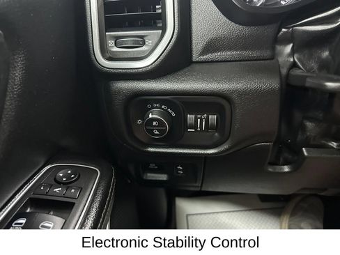 Used 2023 RAM 1500 Laramie AWD/4WD image 44