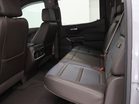 Used 2021 GMC Sierra 1500 Denali w/ Driver Alert Package II AWD/4WD image 9