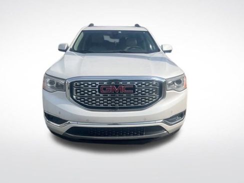 Used 2017 GMC Acadia Denali w/ Technology Package image 2