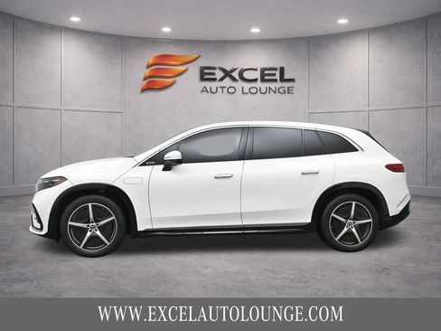 Used 2023 Mercedes-Benz EQS 580 4MATIC SUV image 3