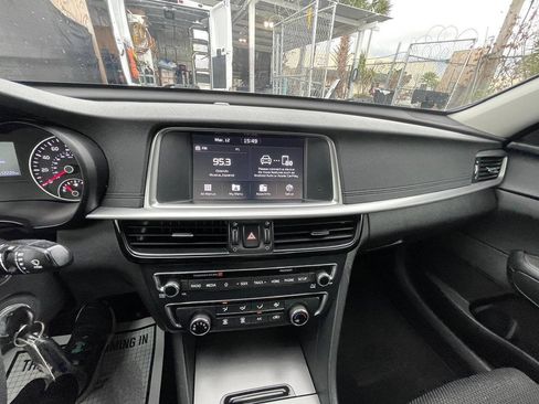 Used 2019 Kia Optima LX FWD image 6
