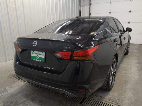 Used 2019 Nissan Altima 2.5 SR FWD image 9
