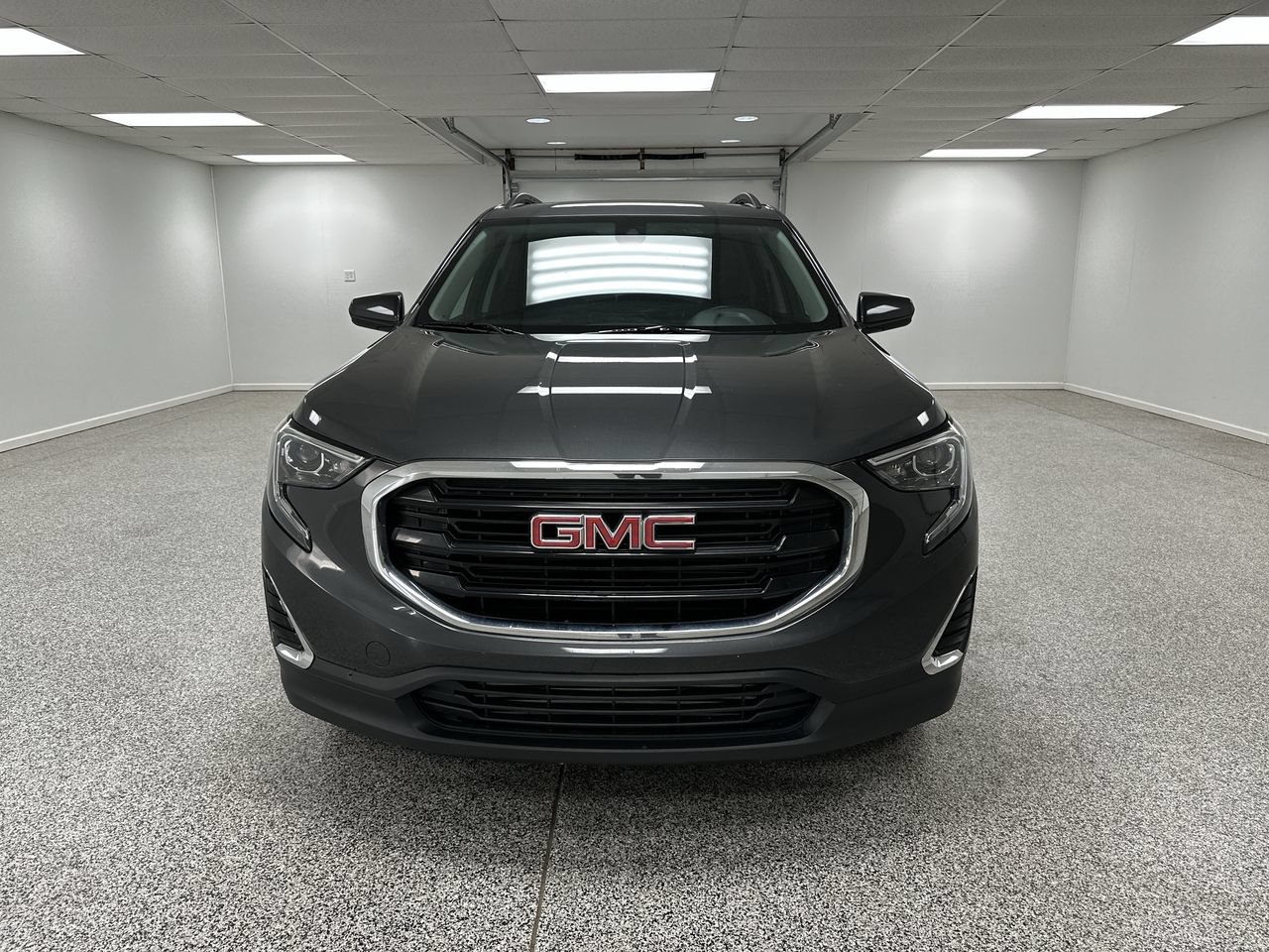 Used 2020 GMC Terrain SLE w/ Driver Convenience Package AWD/4WD image 3