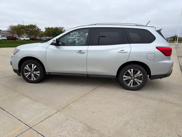 Used 2017 Nissan Pathfinder SL AWD/4WD image 11
