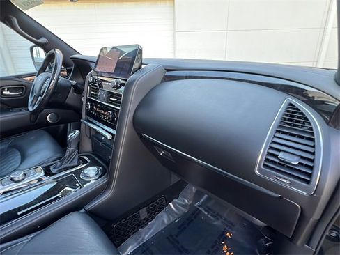 Certified 2024 INFINITI QX80 Sensory image 36