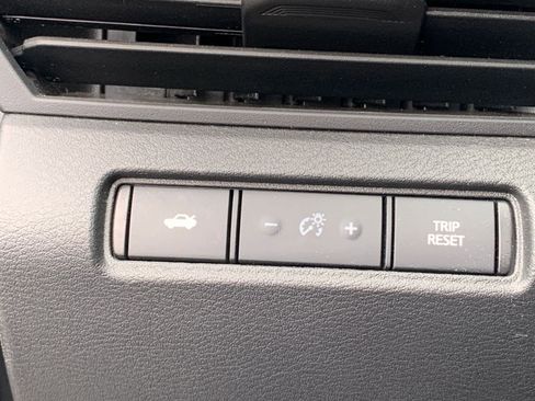 Used 2025 Nissan Altima 2.5 SV image 23