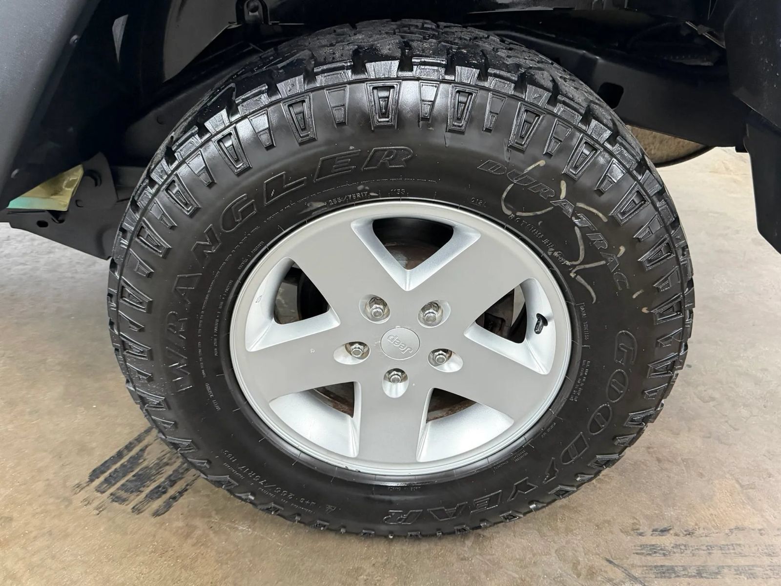 Used 2013 Jeep Wrangler Sport AWD/4WD image 20