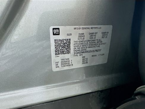 Used 2025 GMC Acadia Elevation image 12