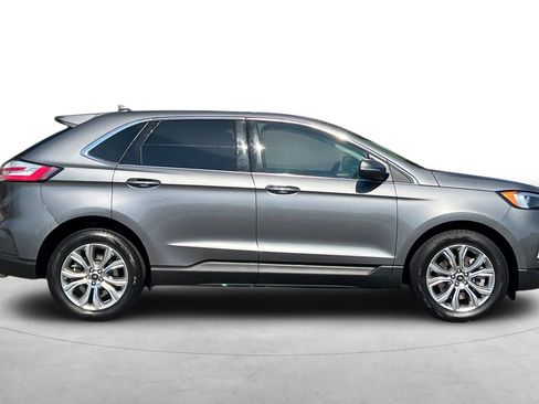 Used 2024 Ford Edge Titanium image 7