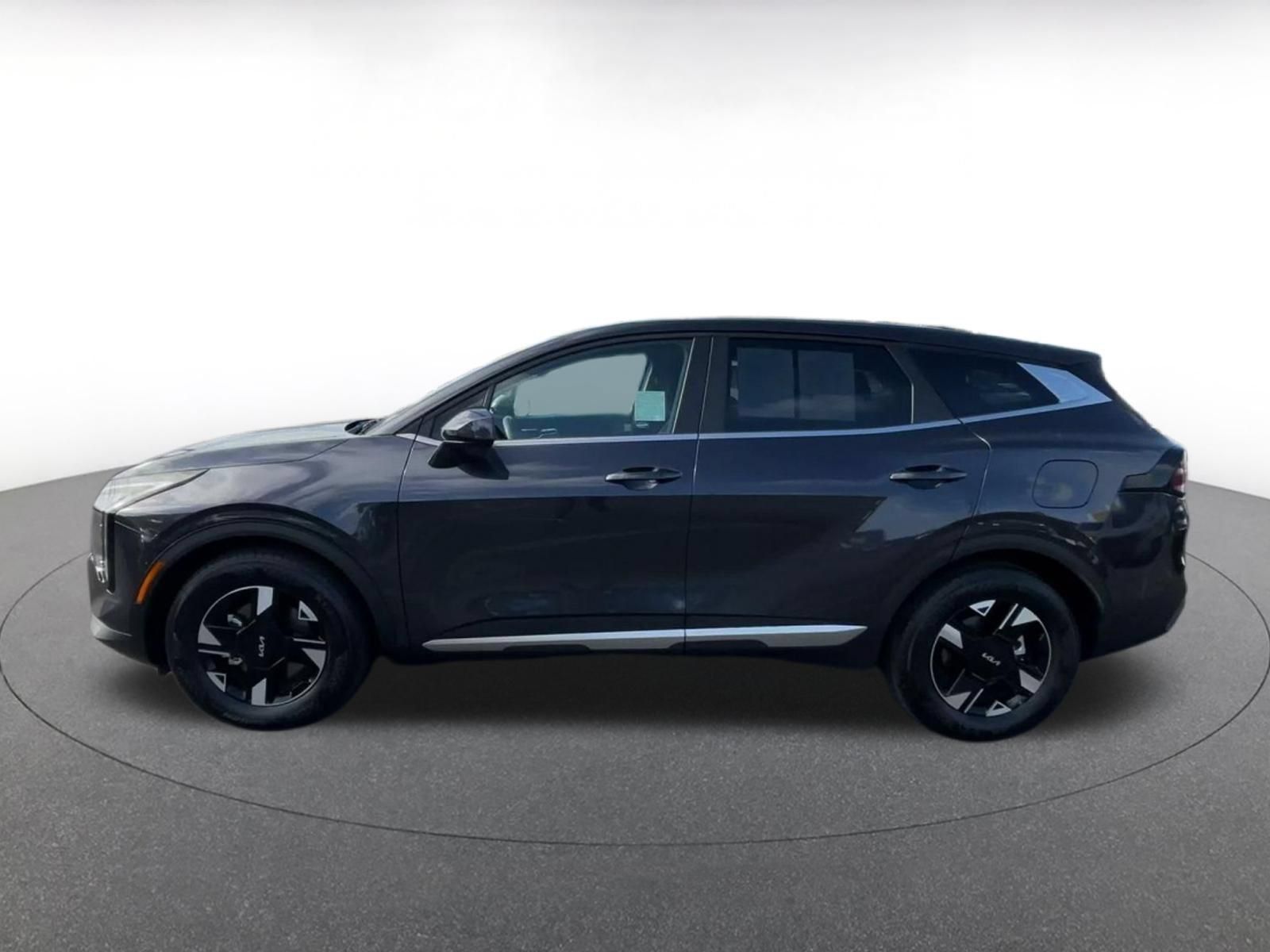 Used 2026 Kia Sportage LX FWD image 8