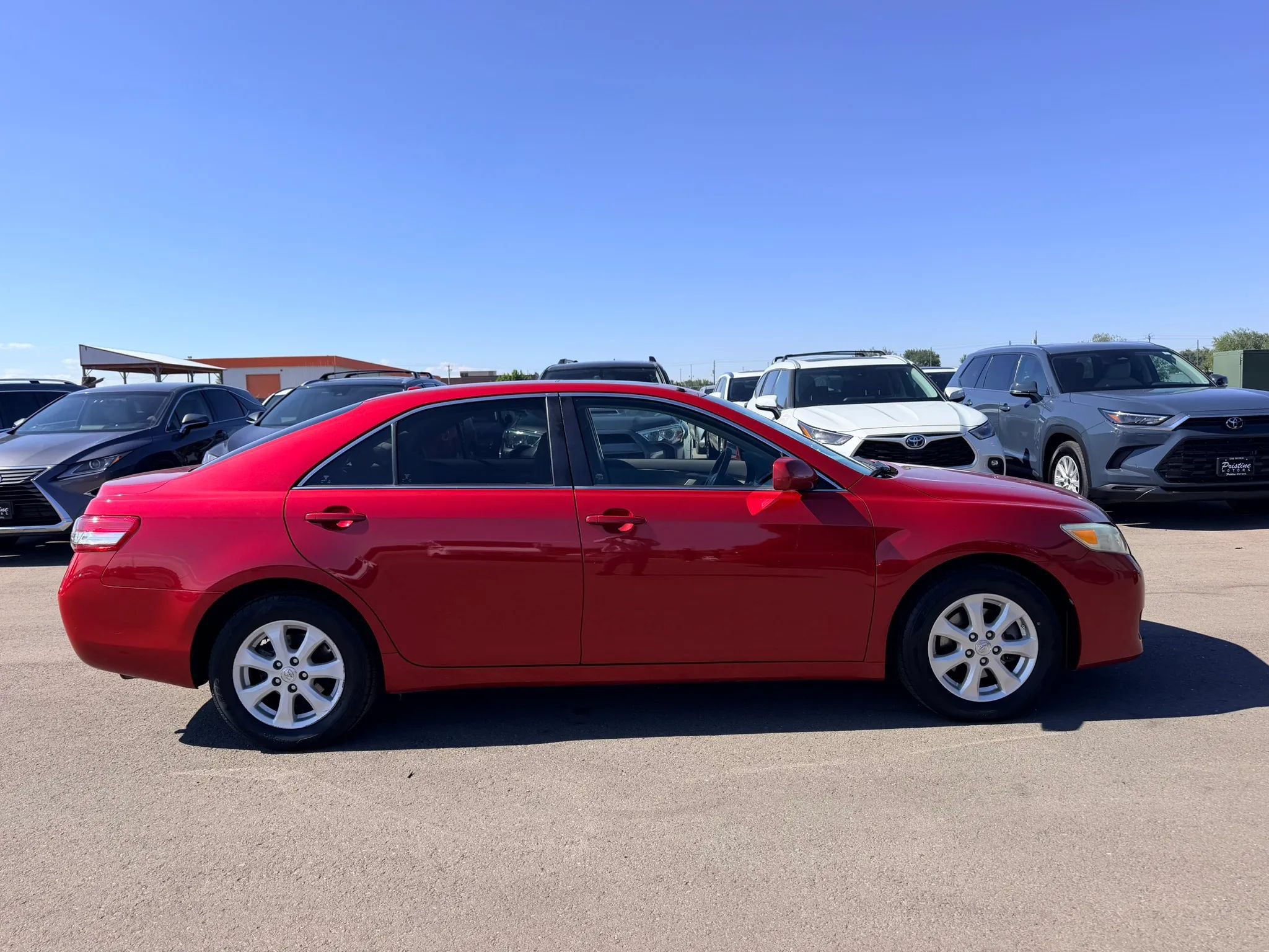 Used 2010 Toyota Camry LE FWD image 8