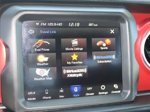 Used 2021 Jeep Wrangler Unlimited Rubicon w/ Xtreme Recon 35" Tire Package AWD/4WD image 24