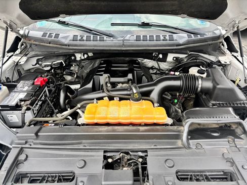 Used 2016 Ford F150 XLT w/ Equipment Group 302A Luxury AWD/4WD image 10
