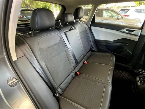 New 2025 Volkswagen Taos SE image 20