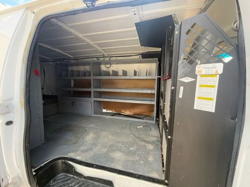 Used 2011 Ford E-250 and Econoline 250 Extended w/ PWR Group image 21