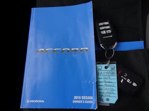 Used 2019 Honda Accord Touring image 46