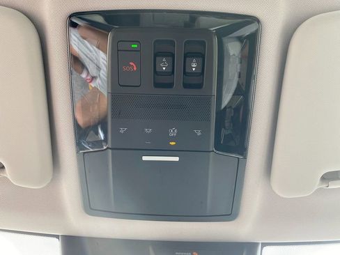 New 2025 Mitsubishi Outlander SE image 23