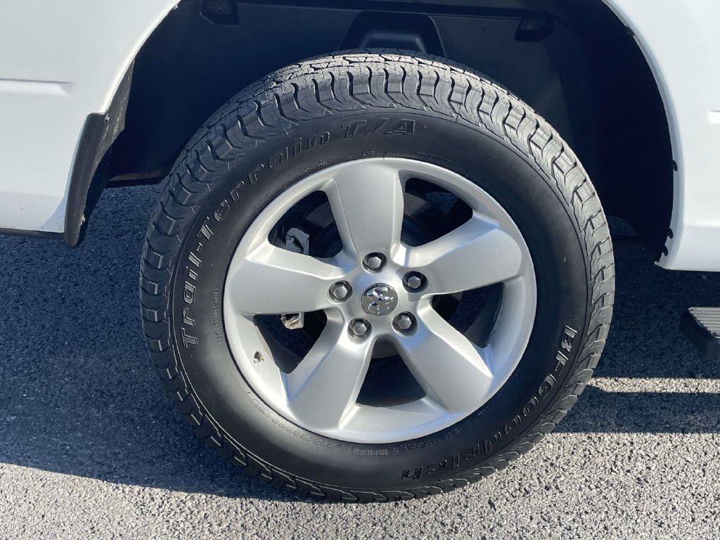 Used 2015 RAM 1500 Express AWD/4WD image 25