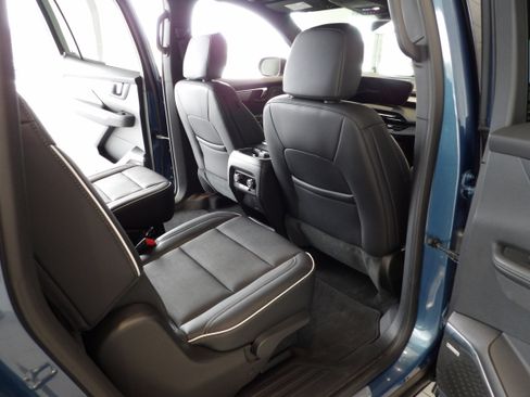 Used 2025 Buick Enclave Preferred image 25