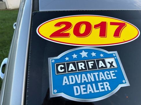 Used 2017 Jeep Grand Cherokee Limited w/ Luxury Group II AWD/4WD image 7