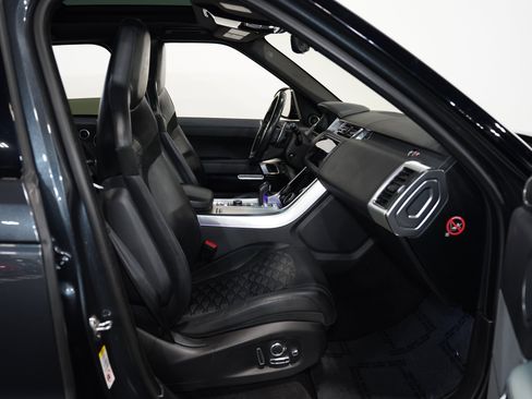 Used 2018 Land Rover Range Rover Sport SVR image 35