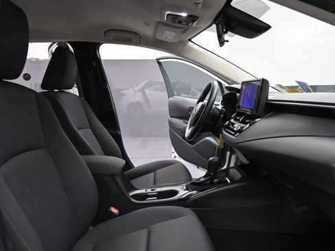 Used 2023 Toyota Corolla LE image 29