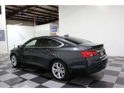 Used 2015 Chevrolet Impala LT image 6