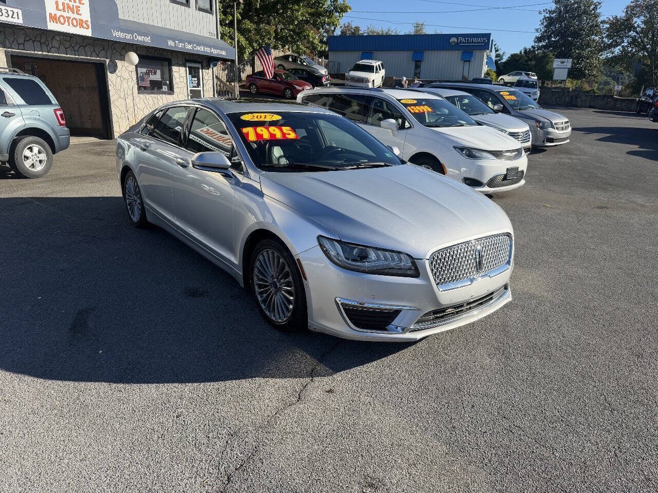 Used 2017 Lincoln MKZ Reserve w/ Technology Package FWD image 2