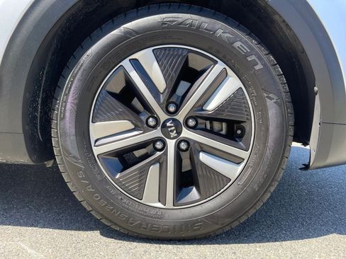 Used 2020 Kia Niro EX Premium w/ Paint Protection Package FWD image 34