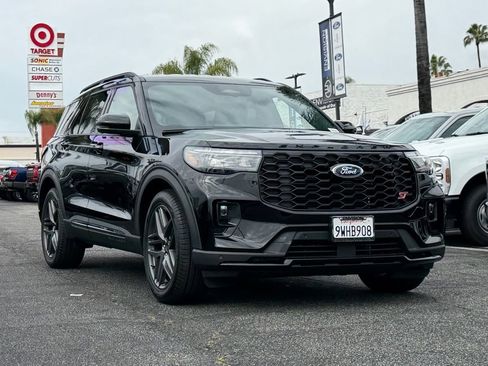 Used 2026 Ford Explorer ST image 2
