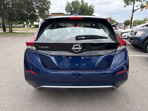 Certified 2025 Nissan Leaf S FWD image 12