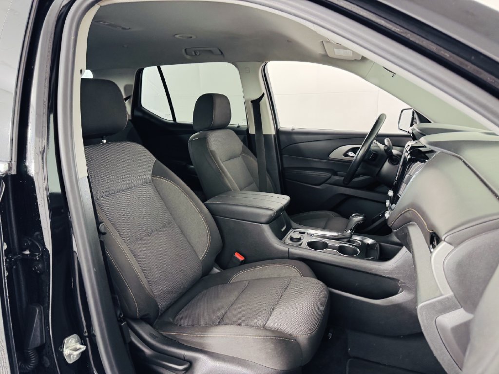 Used 2020 Chevrolet Traverse LT FWD image 9