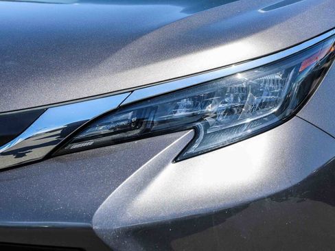 Certified 2024 Toyota Sienna LE FWD image 21