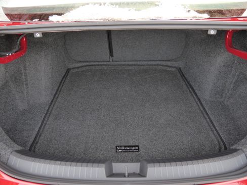 Used 2025 Volkswagen Jetta Sport image 18