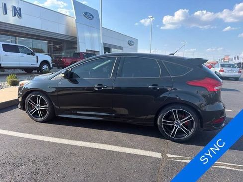 Used 2015 Ford Focus ST w/ Equipment Group 401A FWD image 9