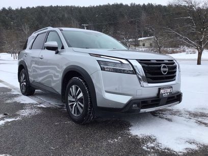 Used 2022 Nissan Pathfinder SL