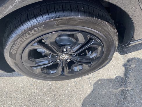 Used 2025 Honda Accord SE image 31