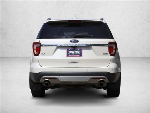 Used 2016 Ford Explorer XLT w/ Equipment Group 202A AWD/4WD image 6
