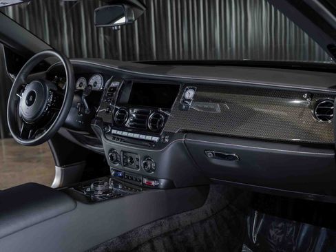 Used 2020 Rolls-Royce Wraith RWD image 46