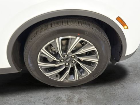 New 2026 Lincoln Aviator 2WD image 24