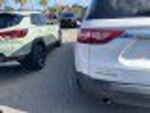 Used 2019 Chevrolet Traverse LS image 2