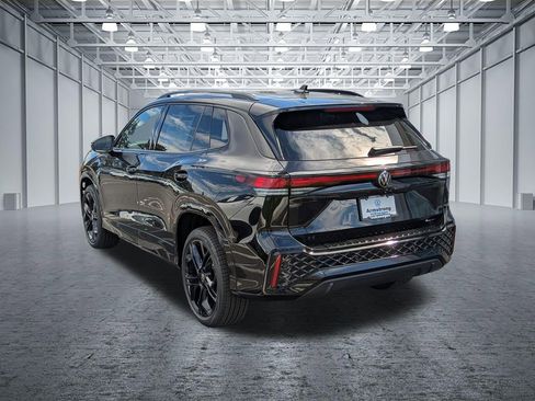 New 2026 Volkswagen Tiguan SE R-Line image 3